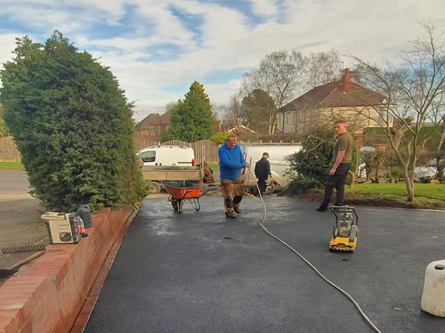 tarmac-driveway-installation-1-kireth-ai